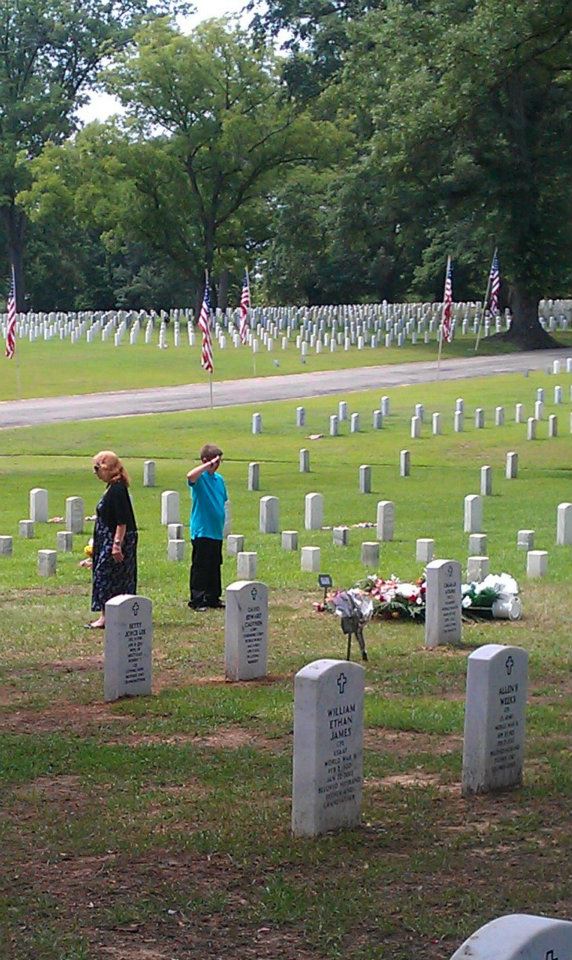 Darren's last salute to pop. During the military burial at MS, USA.