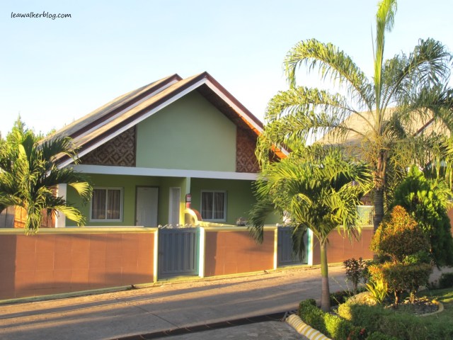 Bungalow Type Cottage. 