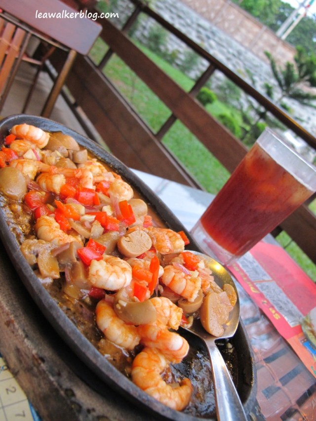 Sizzling Gambas.