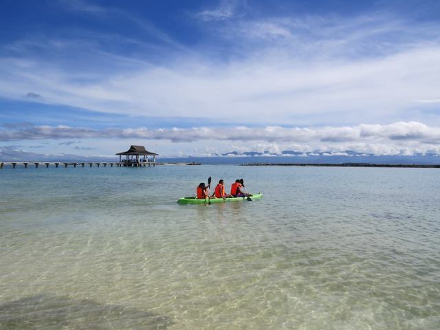 kayaking at secdea beach resort, samal island