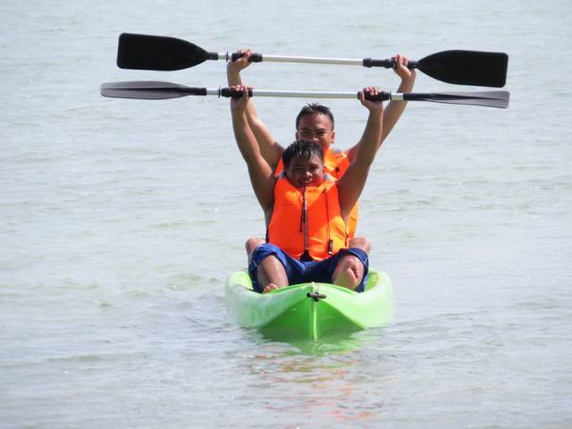 Cholo and Marjun. Looked like they won in an unknown competition. LOL 